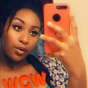 Meet your Posher, Corinne